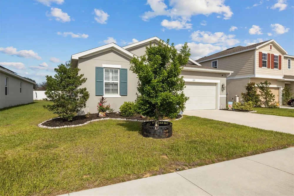 125 CRESTVIEW LANE Dundee, FL 33838