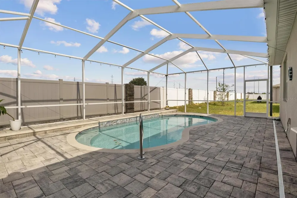 125 CRESTVIEW LANE Dundee, FL 33838