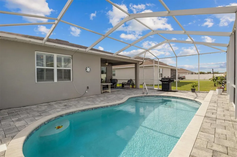 125 CRESTVIEW LANE Dundee, FL 33838