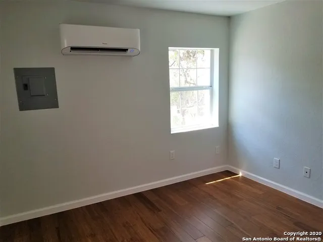 17803 HILLTOP DR Helotes, TX 78023