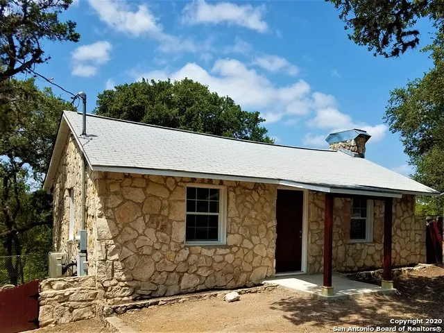17803 HILLTOP DR Helotes, TX 78023