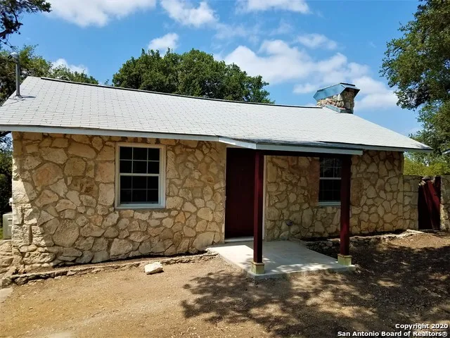 17803 HILLTOP DR Helotes, TX 78023