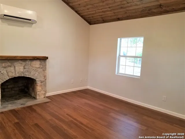 17803 HILLTOP DR Helotes, TX 78023