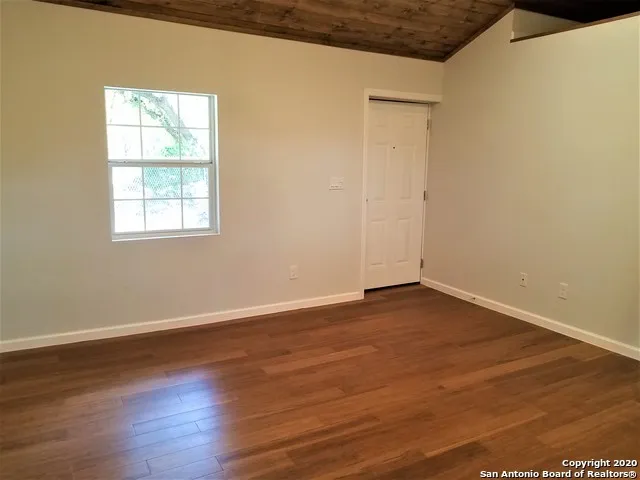 17803 HILLTOP DR Helotes, TX 78023