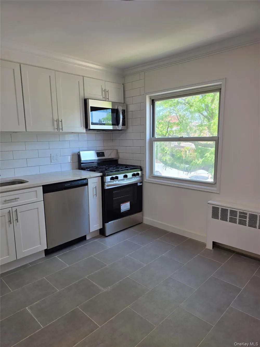 68-36  140 st. #2 Kew Garden Hills, NY 11367