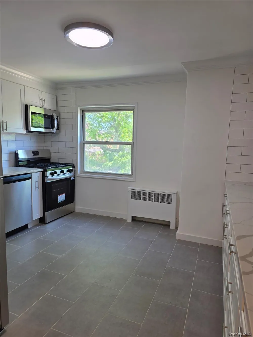 68-36  140 st. #2 Kew Garden Hills, NY 11367