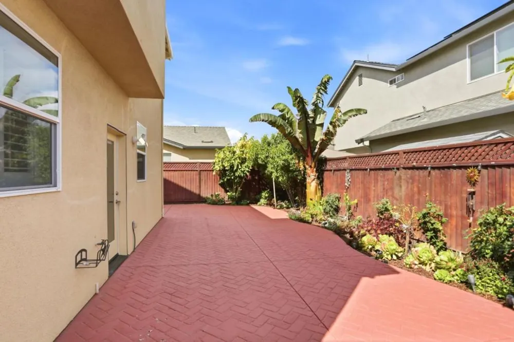 1280 Elm Avenue Greenfield, CA 93927