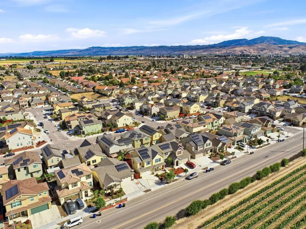 1280 Elm Avenue Greenfield, CA 93927