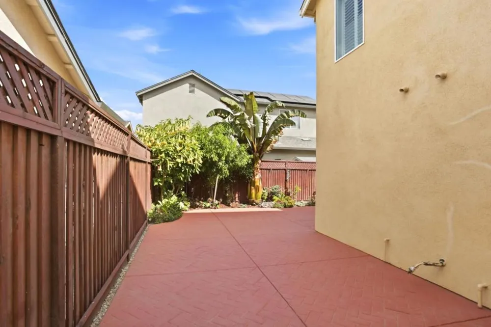 1280 Elm Avenue Greenfield, CA 93927