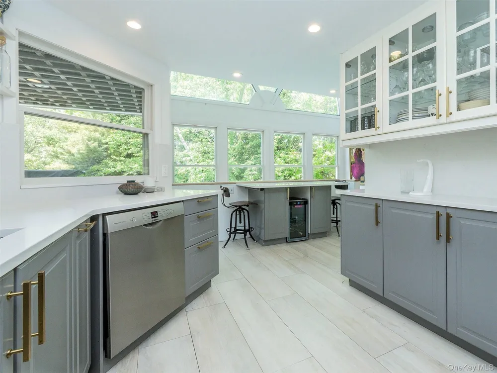 135 Old Meeting House Road Westhampton Beach, NY 11978