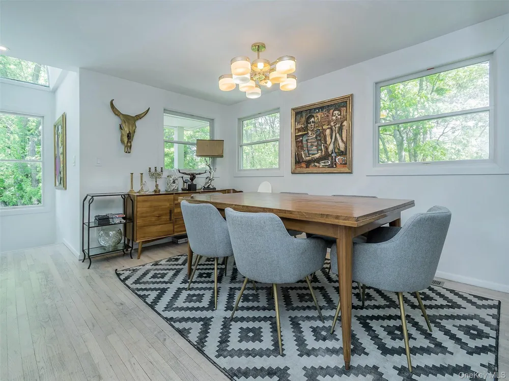 135 Old Meeting House Road Westhampton Beach, NY 11978