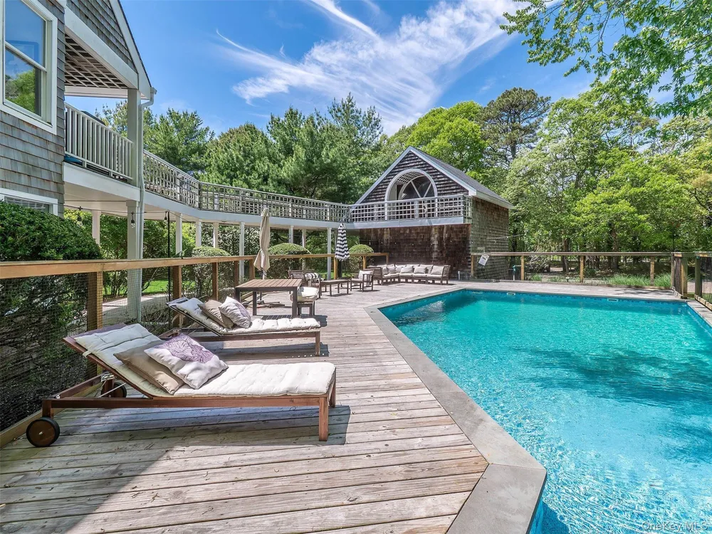 135 Old Meeting House Road Westhampton Beach, NY 11978