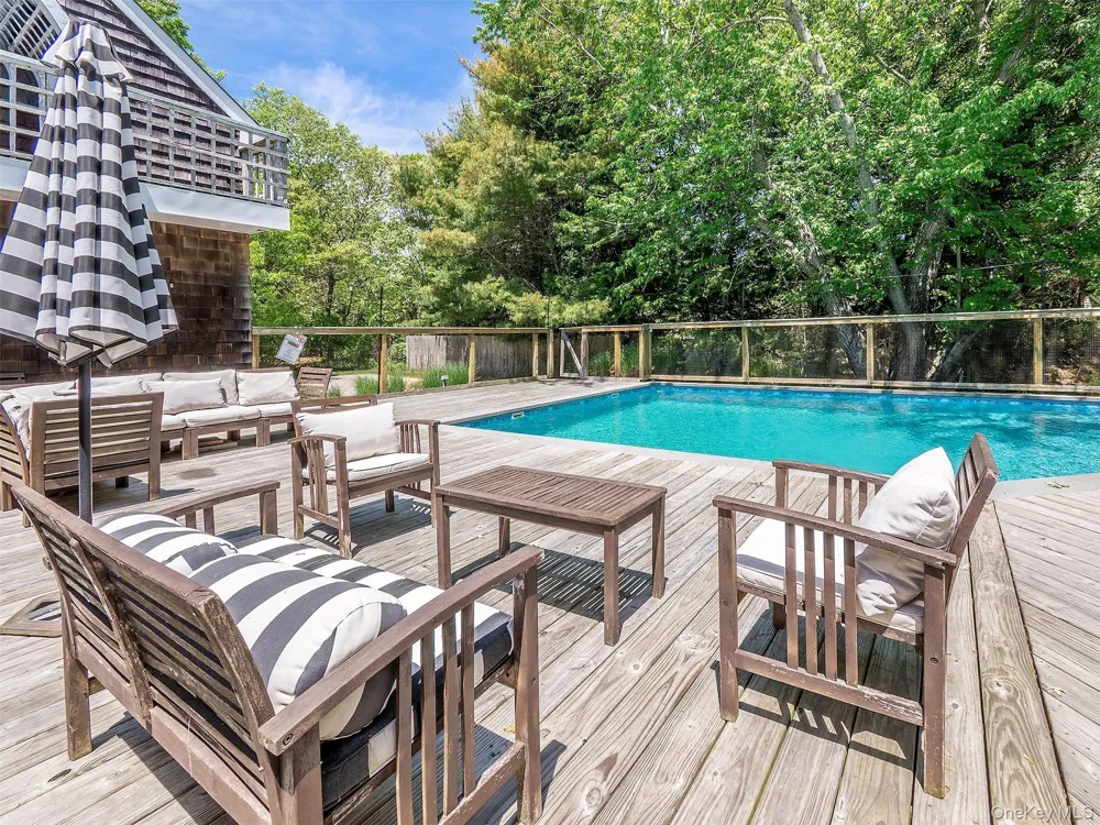 135 Old Meeting House Road Westhampton Beach, NY 11978