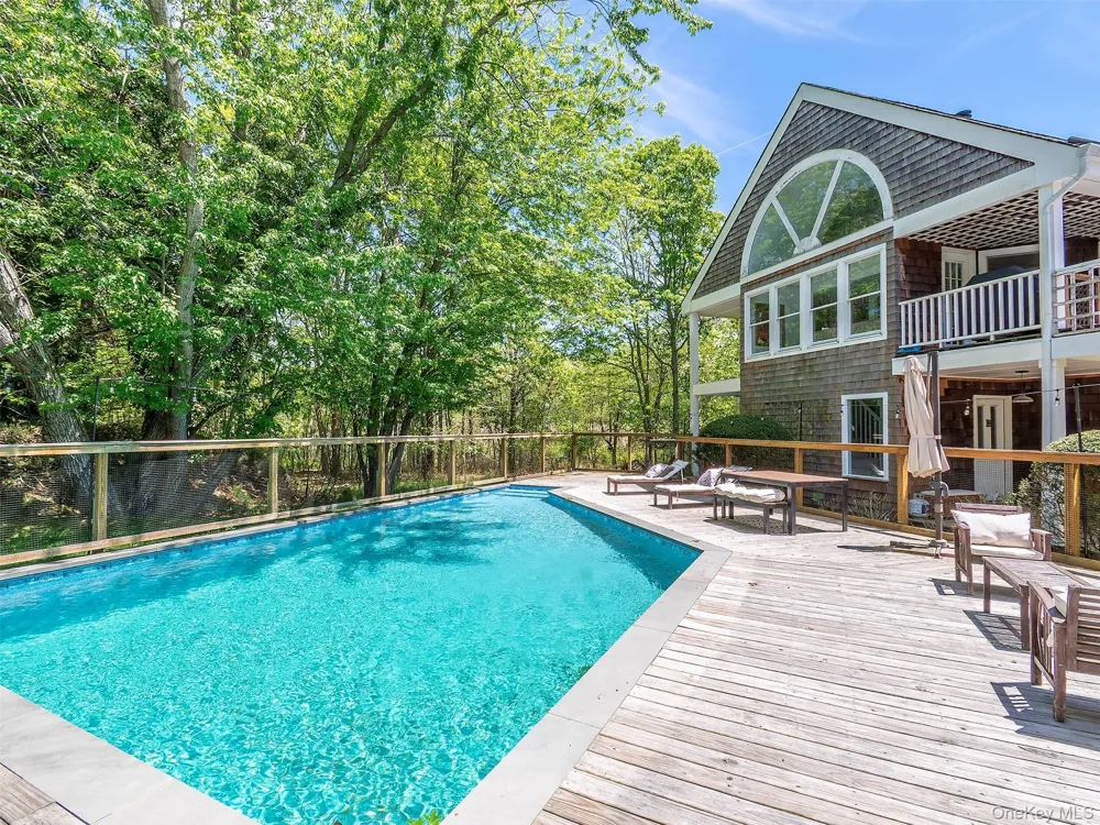 135 Old Meeting House Road Westhampton Beach, NY 11978