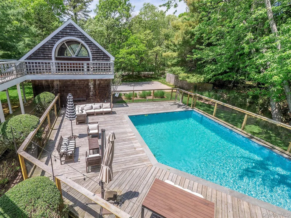 135 Old Meeting House Road Westhampton Beach, NY 11978