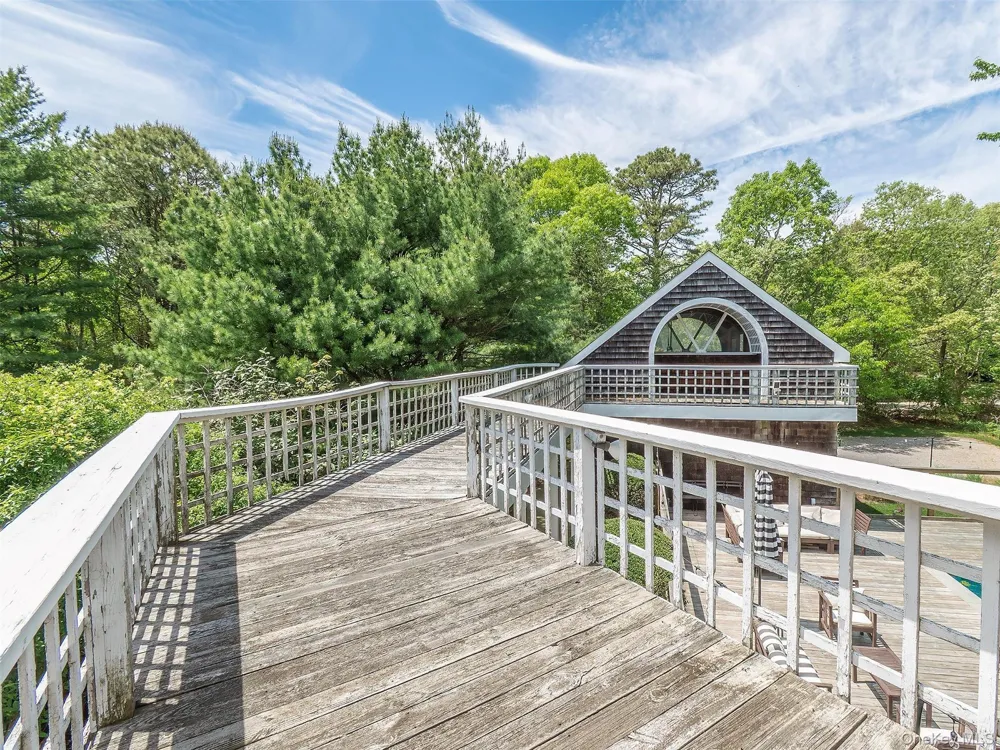 135 Old Meeting House Road Westhampton Beach, NY 11978