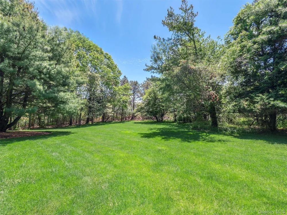 135 Old Meeting House Road Westhampton Beach, NY 11978