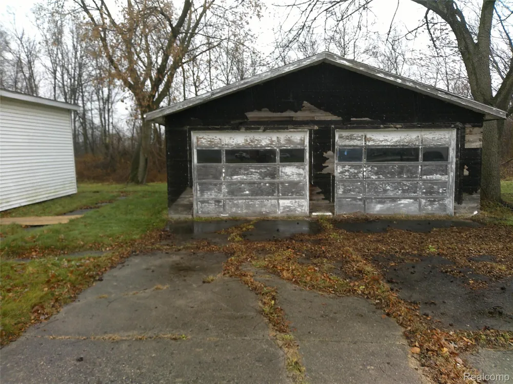 301 Chesaning Street St Charles Village, MI 48655