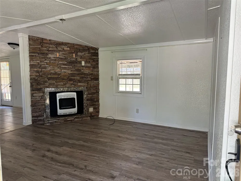 4191 Deerfield Drive Maiden, NC 28650