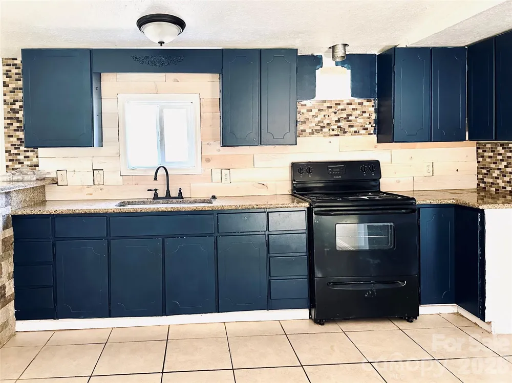 4191 Deerfield Drive Maiden, NC 28650