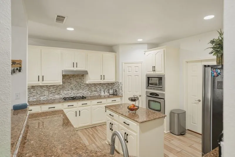 805 Morningside Trail Murphy, TX 75094