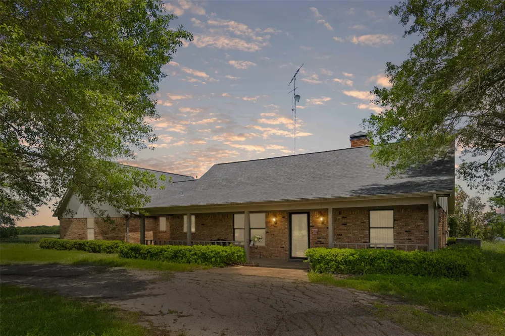 2267 FM 3218 Campbell, TX 75422