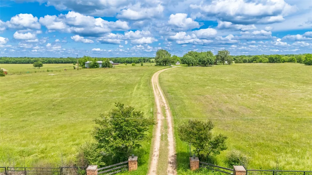 2267 FM 3218 Campbell, TX 75422