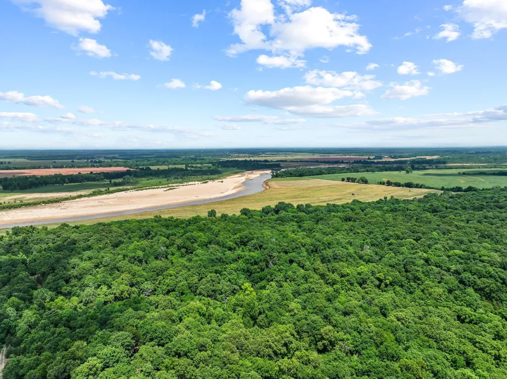 3893 Fm 906 E Powderly, TX 75473