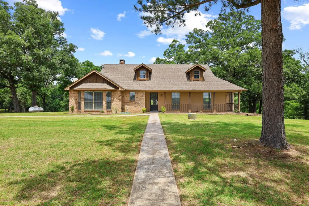 3893 Fm 906 E Powderly, TX 75473