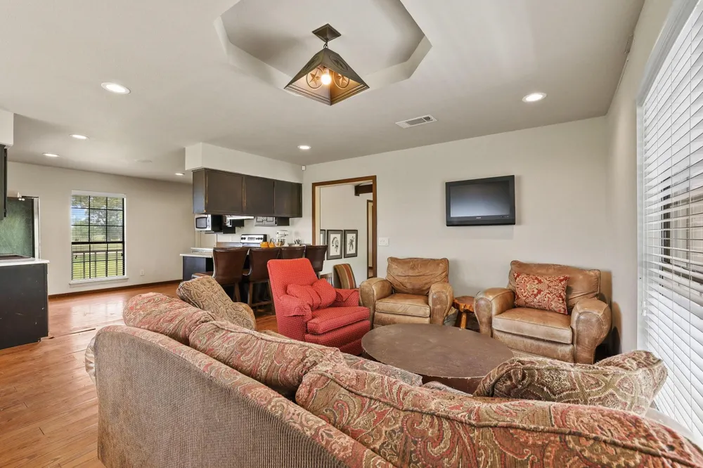 3893 Fm 906 E Powderly, TX 75473