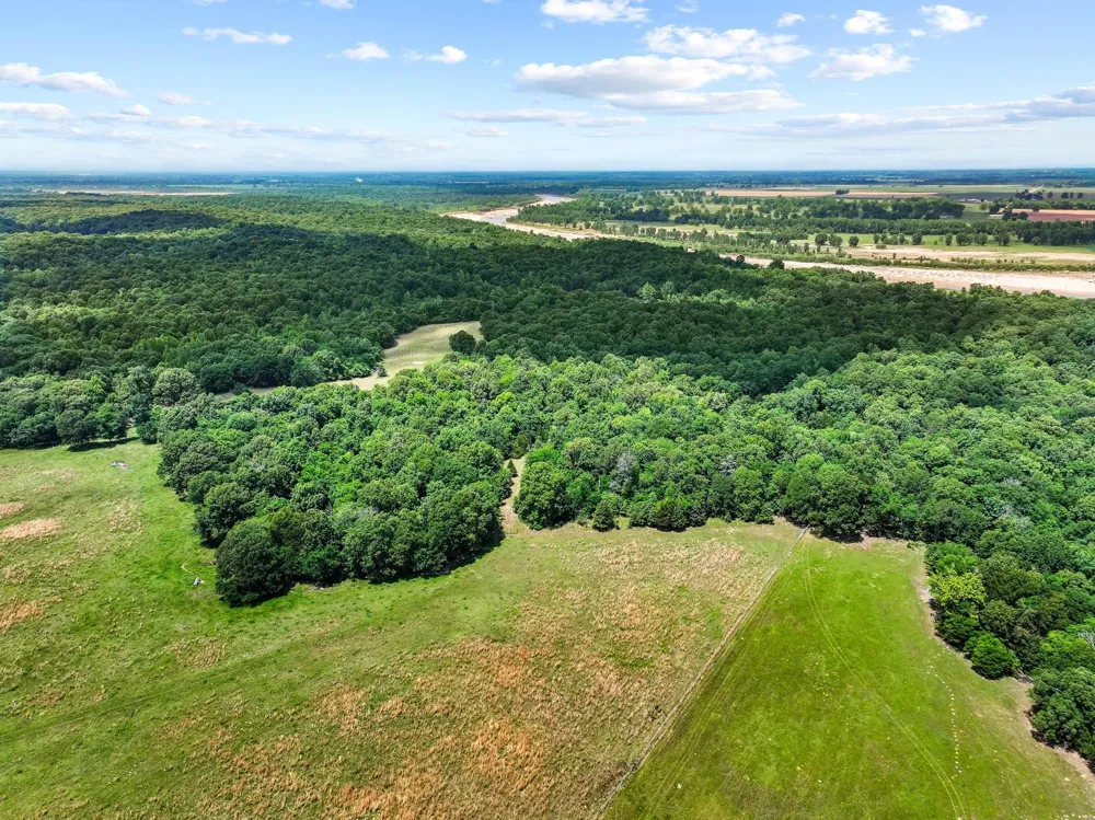 3893 Fm 906 E Powderly, TX 75473
