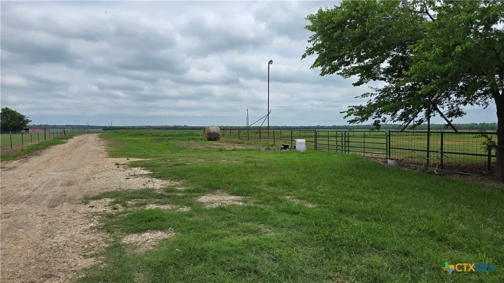 19706 Mclean Cemetery Road Rogers, TX 76569