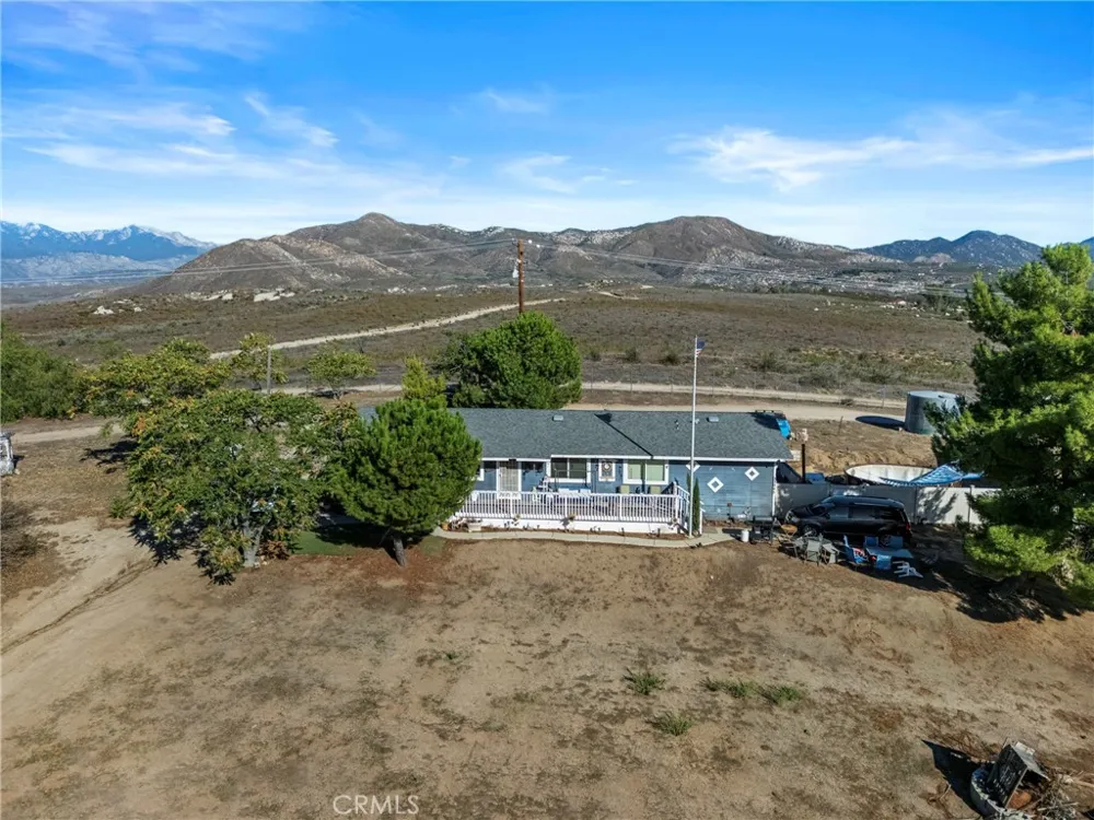 33945 Red Mountain Hemet, CA 92544