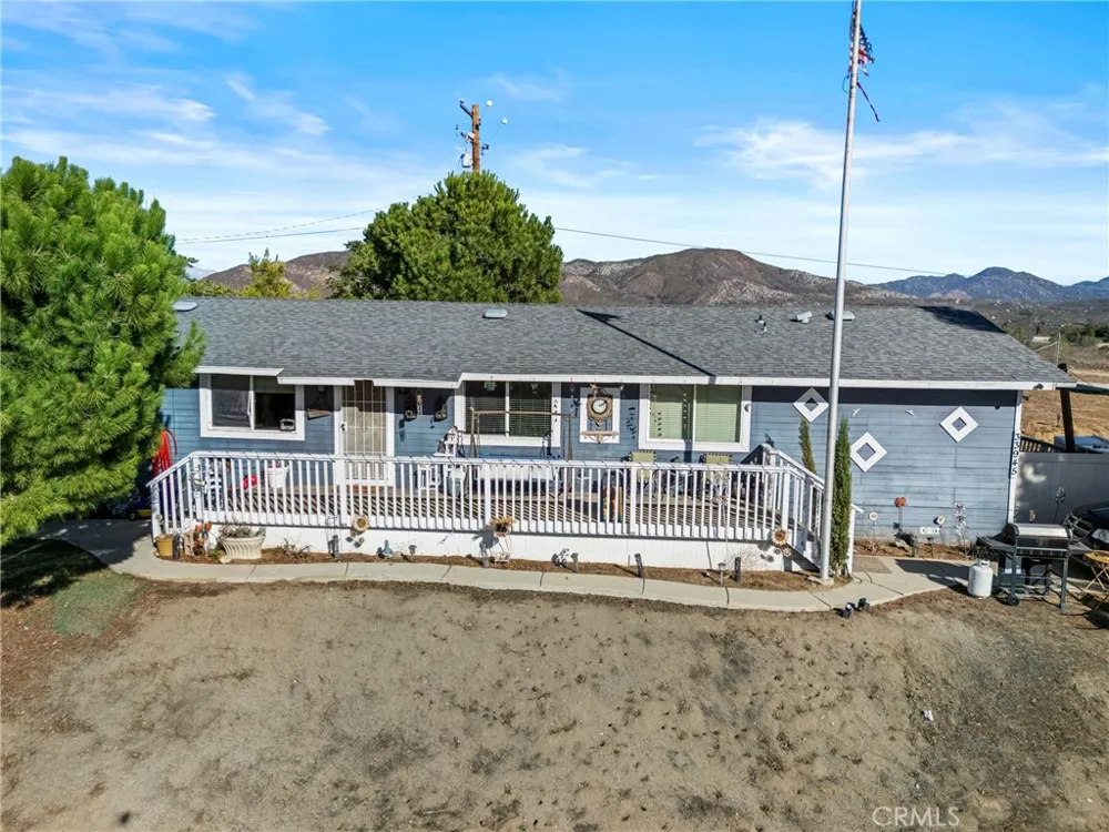 33945 Red Mountain Hemet, CA 92544