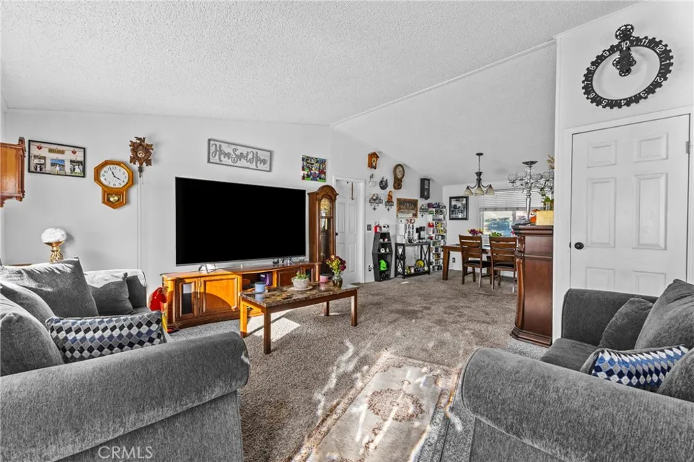33945 Red Mountain Hemet, CA 92544
