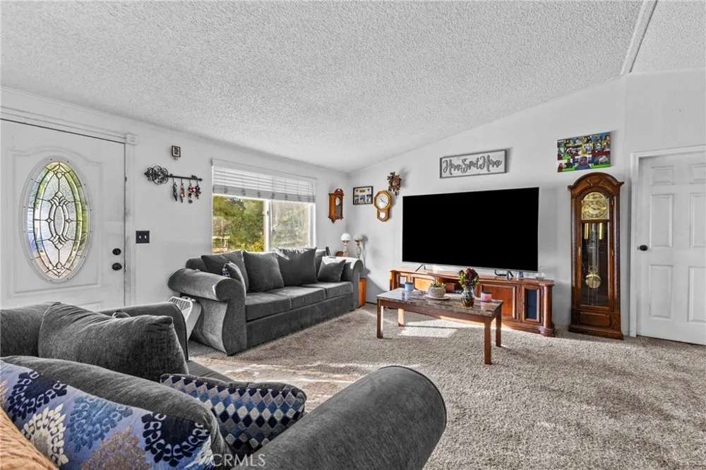 33945 Red Mountain Hemet, CA 92544