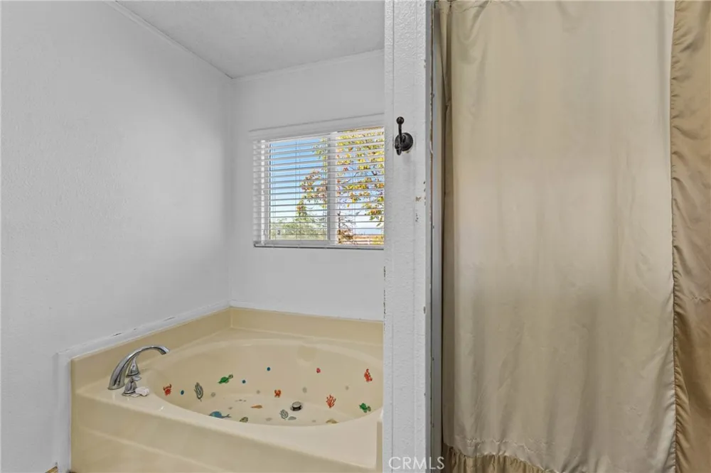 33945 Red Mountain Hemet, CA 92544
