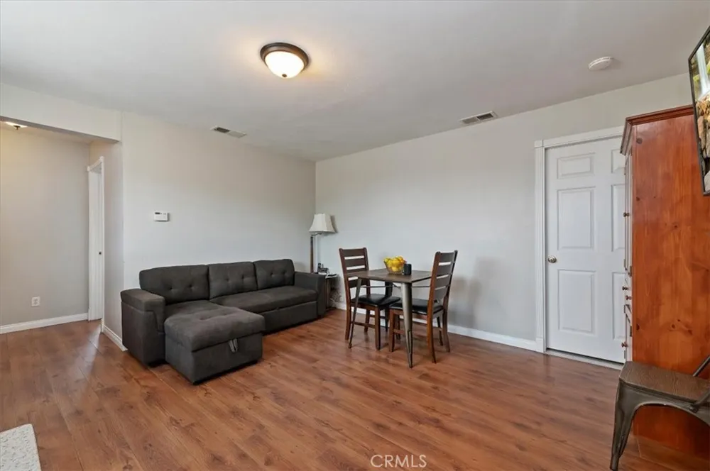 16420 Rocky Glen Road Lake Mathews, CA 92570