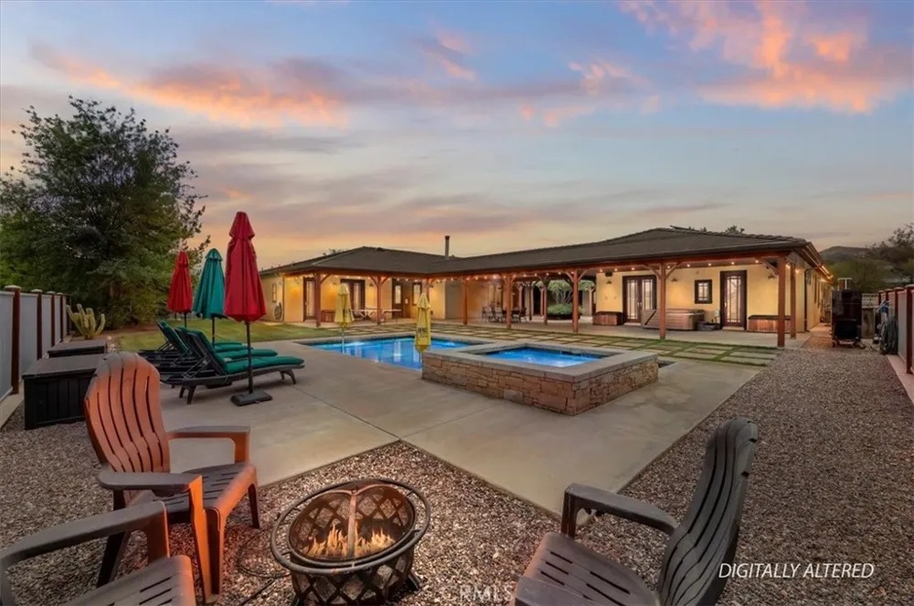 16420 Rocky Glen Road Lake Mathews, CA 92570