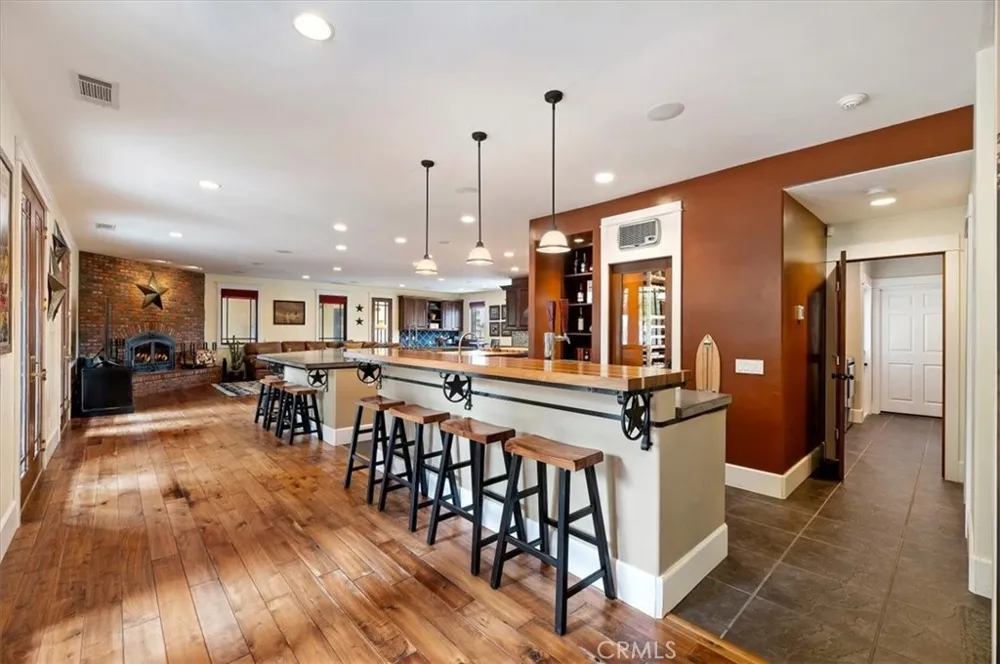 16420 Rocky Glen Road Lake Mathews, CA 92570