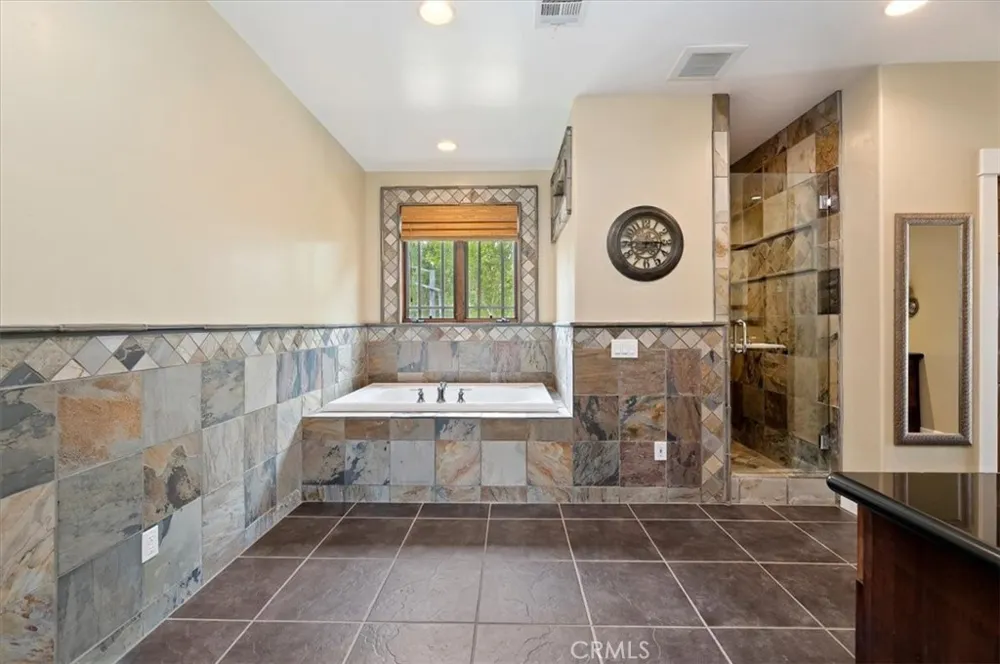16420 Rocky Glen Road Lake Mathews, CA 92570