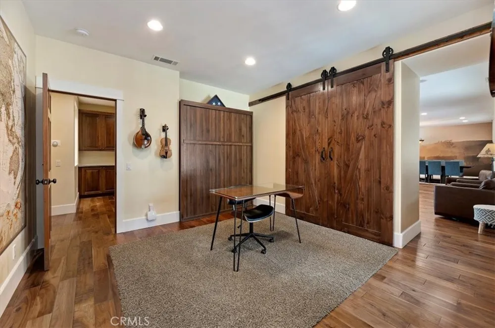 16420 Rocky Glen Road Lake Mathews, CA 92570