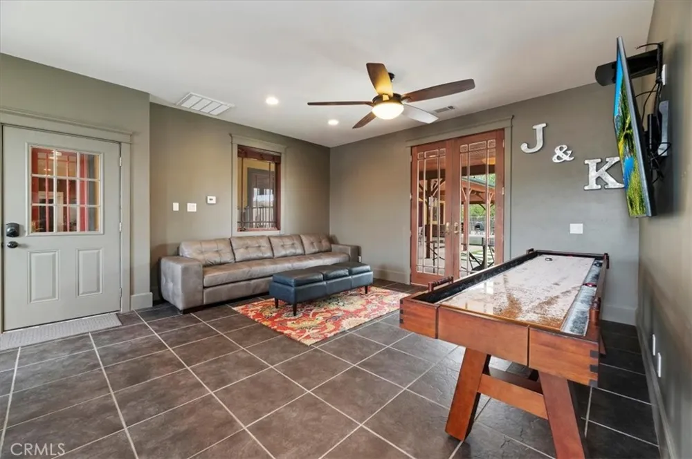 16420 Rocky Glen Road Lake Mathews, CA 92570