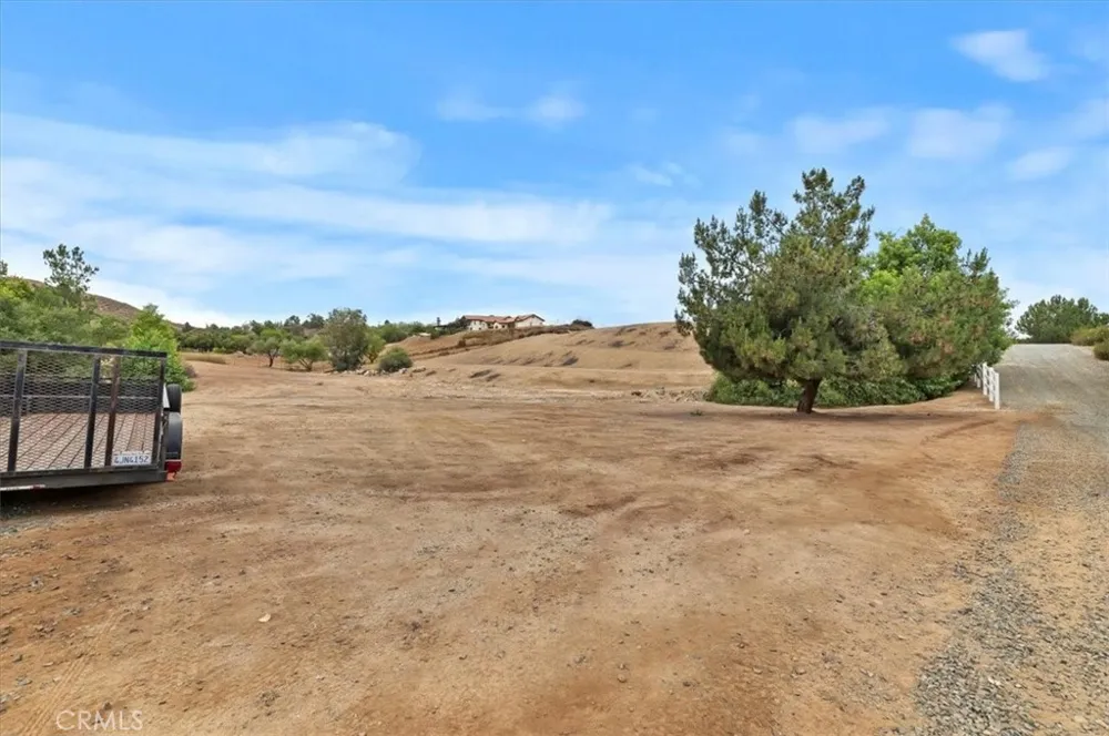 16420 Rocky Glen Road Lake Mathews, CA 92570