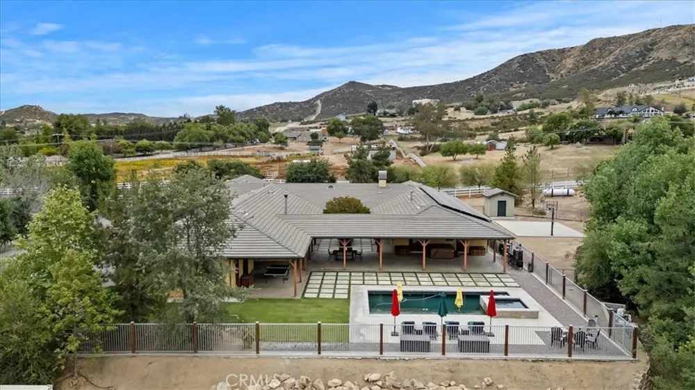 16420 Rocky Glen Road Lake Mathews, CA 92570