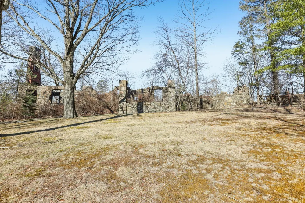 Serpentine Road Tuxedo Park, NY 10987