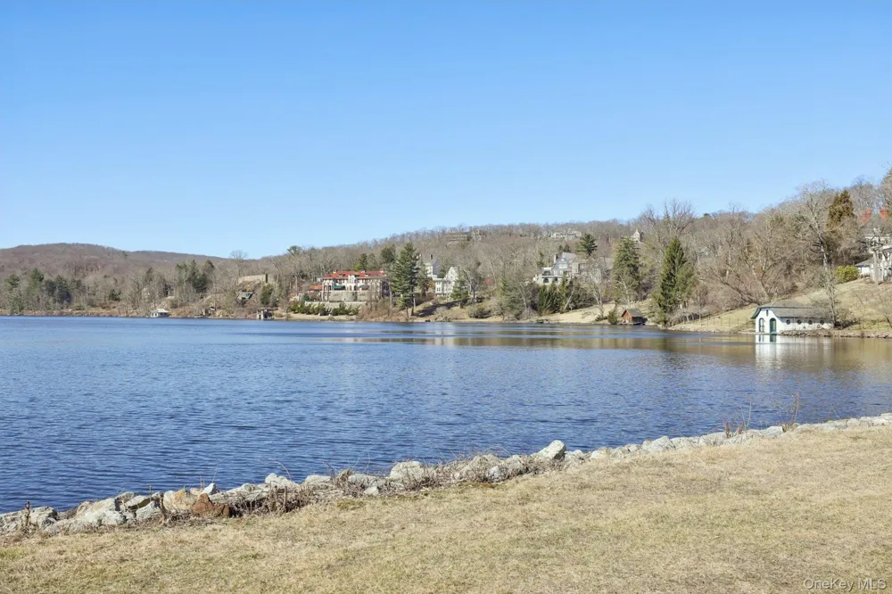 Serpentine Road Tuxedo Park, NY 10987