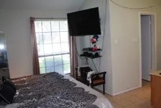 112 E Denton Drive Euless, TX 76039