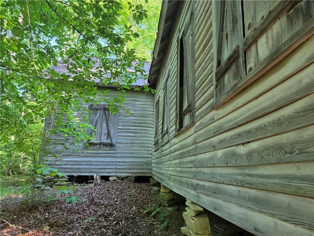 1055 Ed Booth Road Westfield, NC 27053
