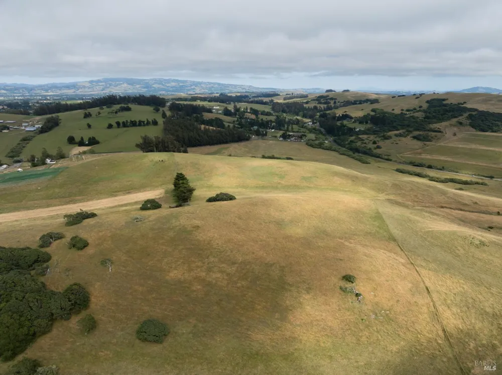 4855 Canfield Road Petaluma, CA 94952